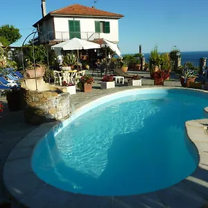 https://villa-federica.hotelitalianriviera.com
