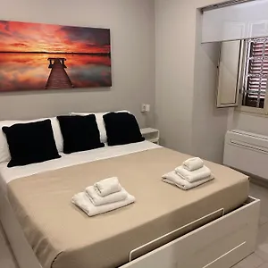 San Julian House Apartment Catania